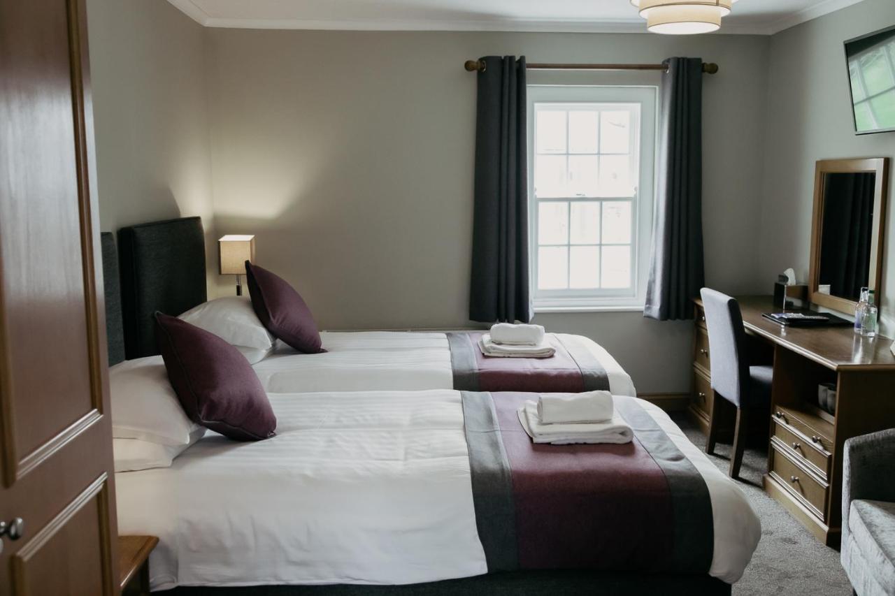 St. Davids Cross Hotel Extérieur photo