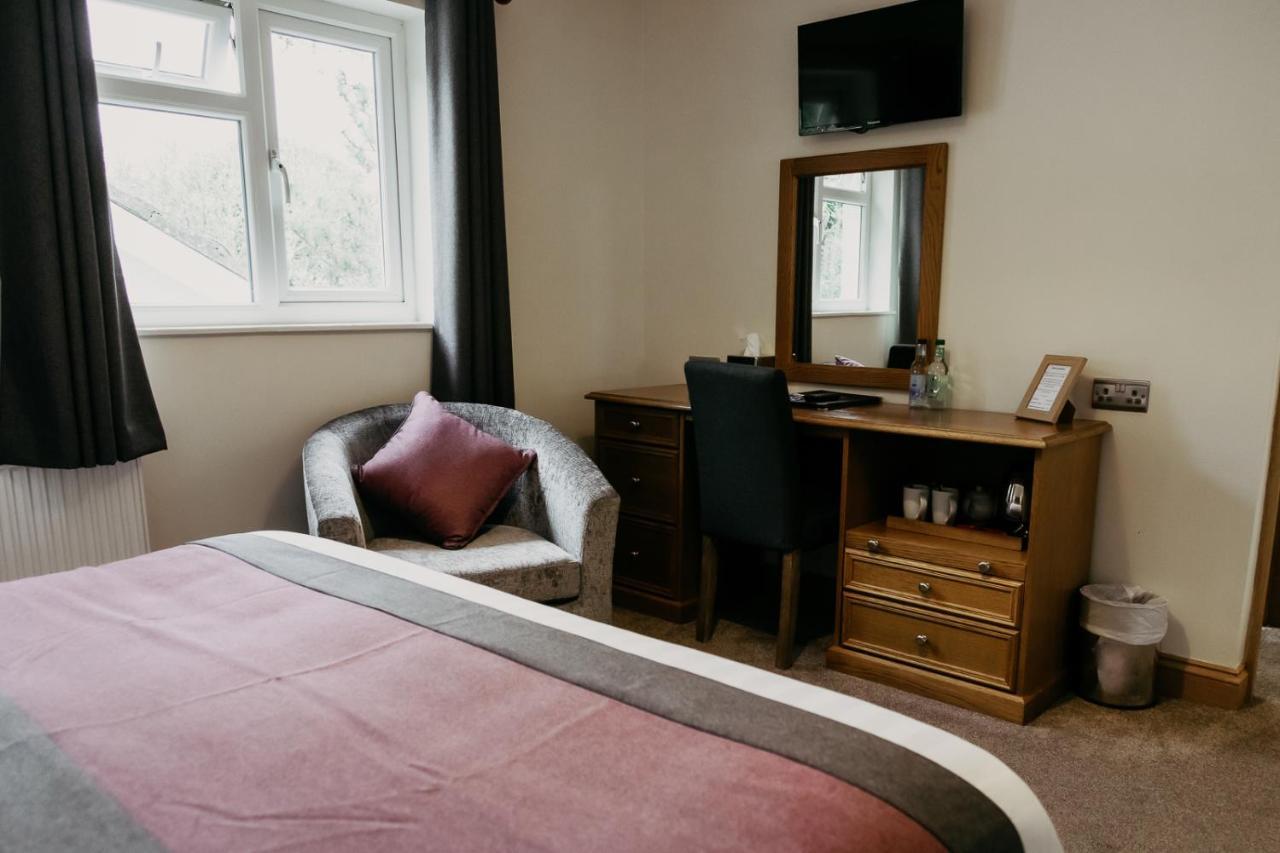 St. Davids Cross Hotel Extérieur photo