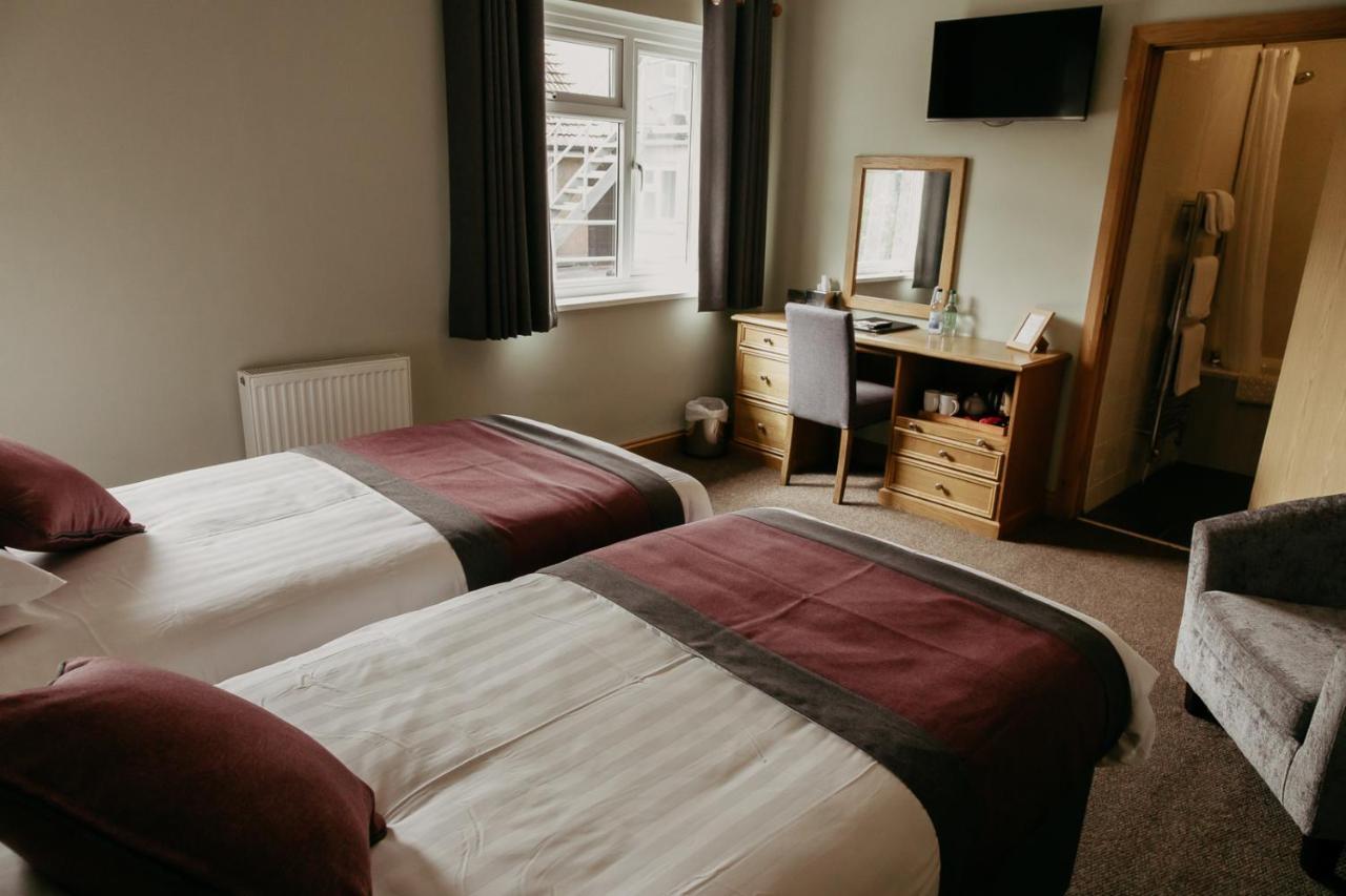 St. Davids Cross Hotel Extérieur photo