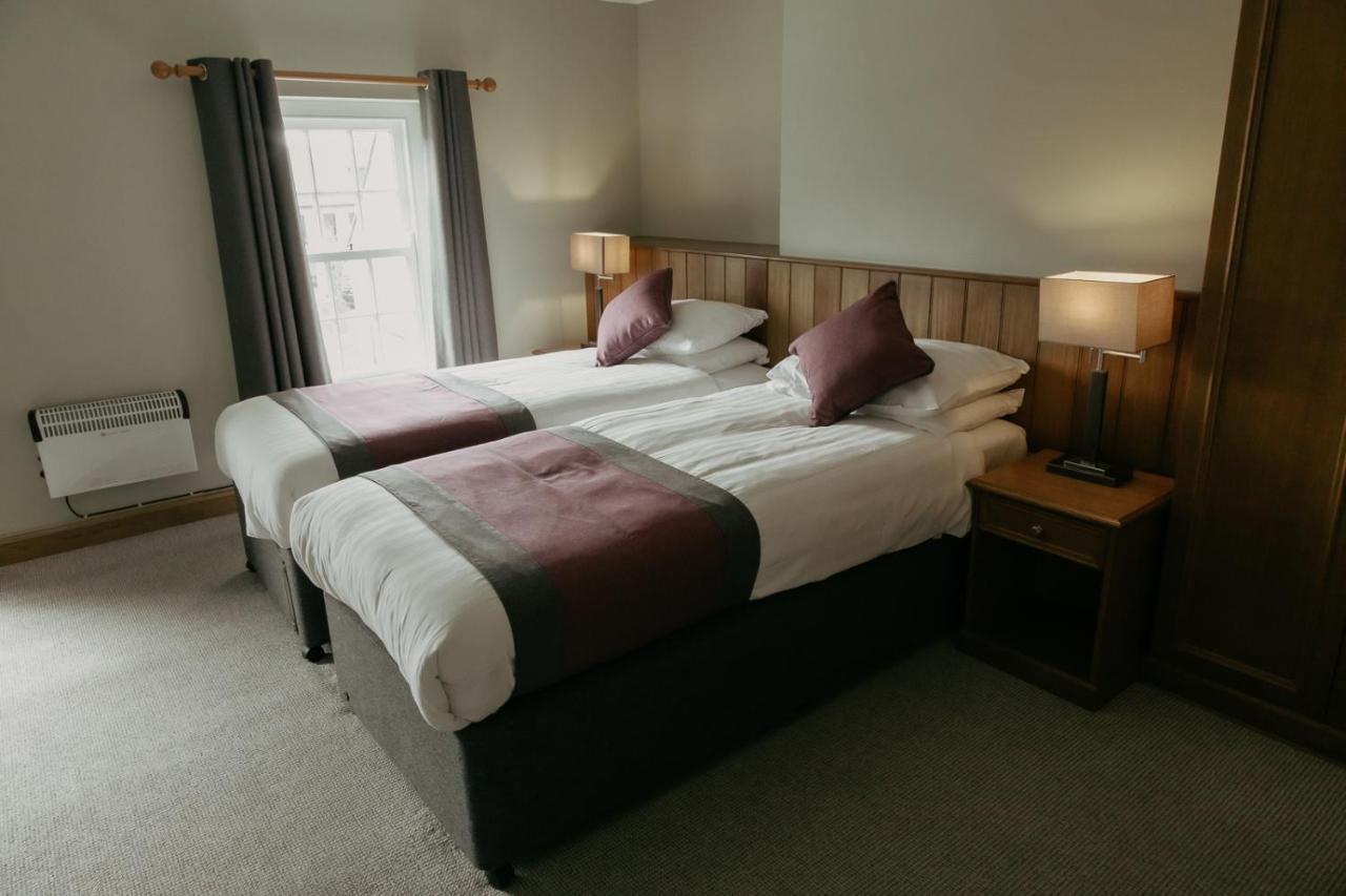 St. Davids Cross Hotel Extérieur photo