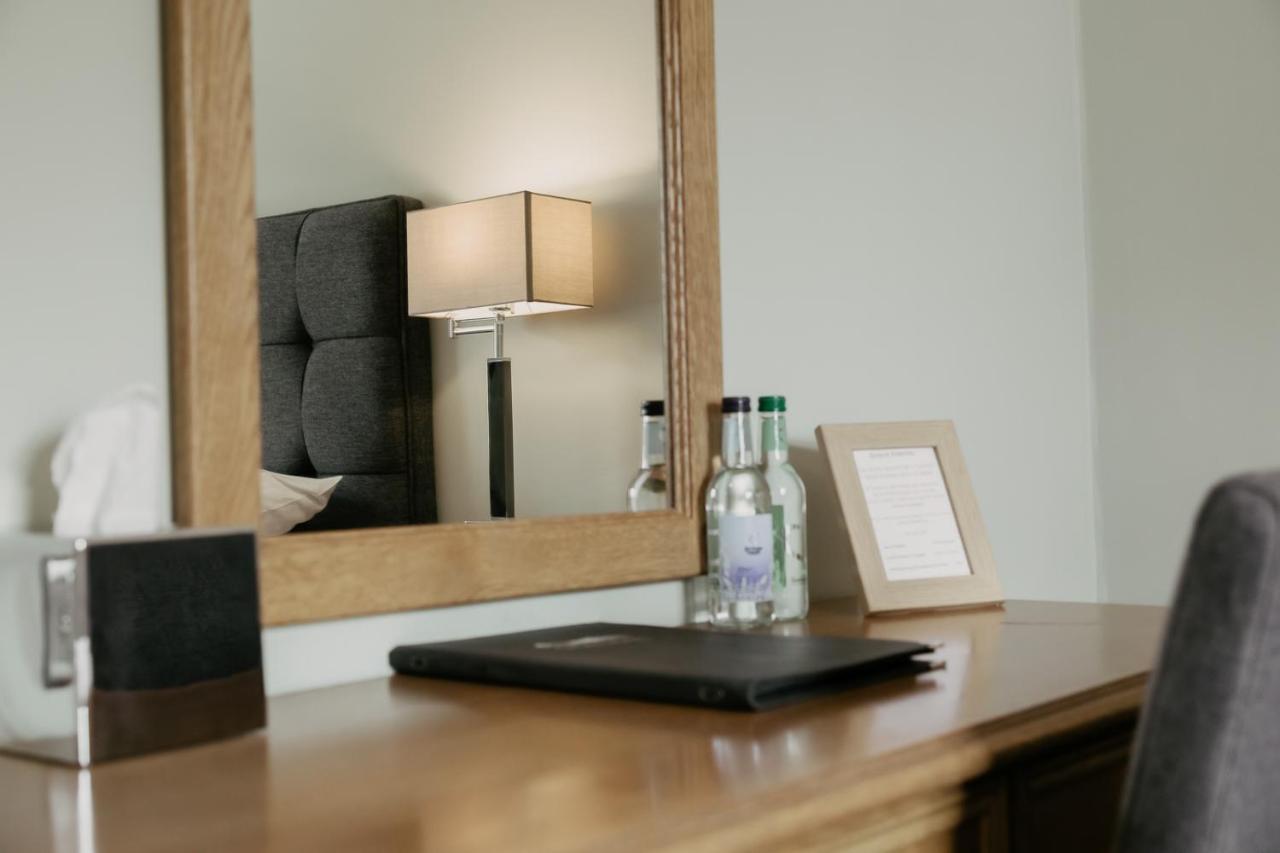 St. Davids Cross Hotel Extérieur photo