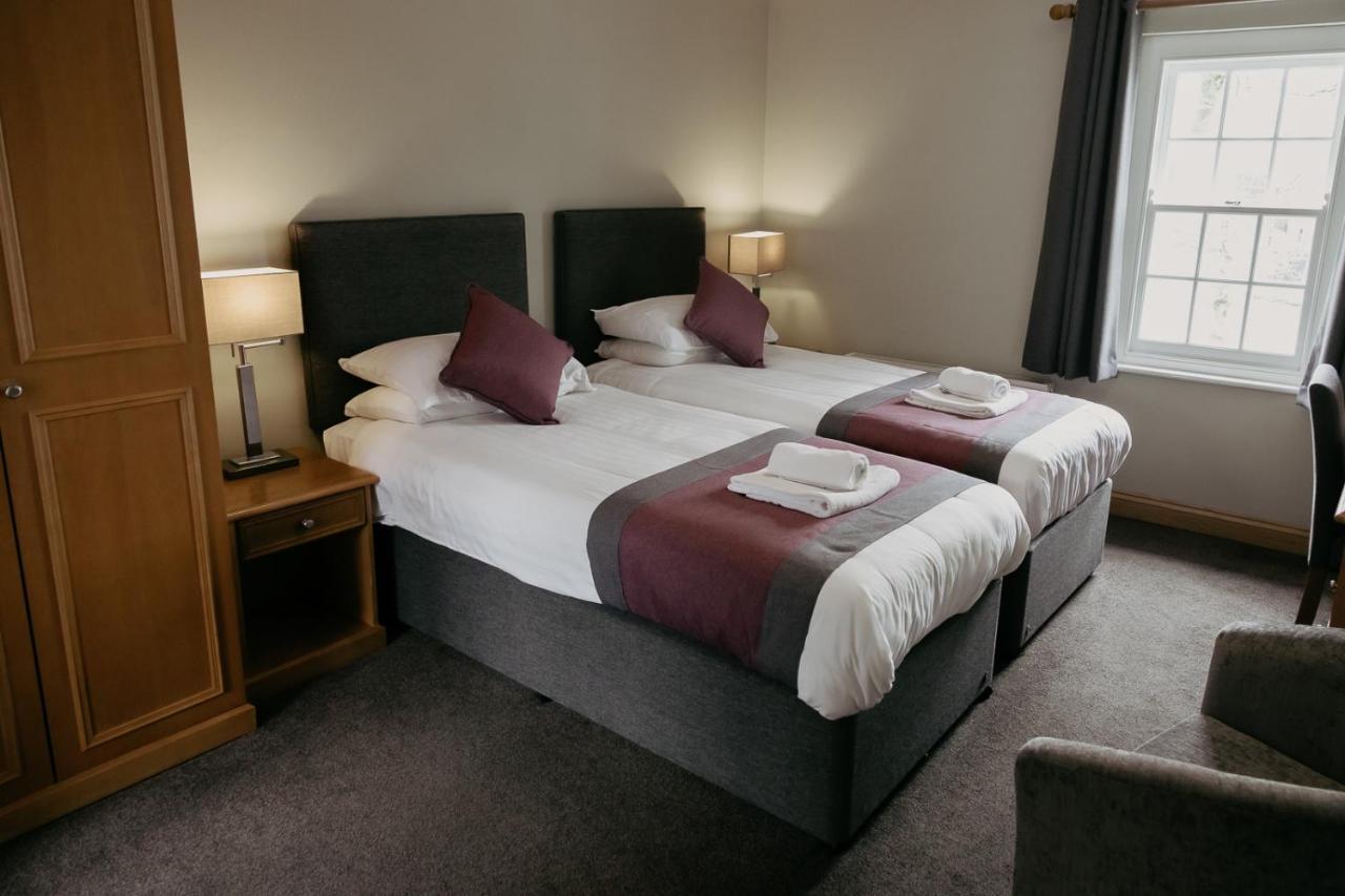 St. Davids Cross Hotel Extérieur photo