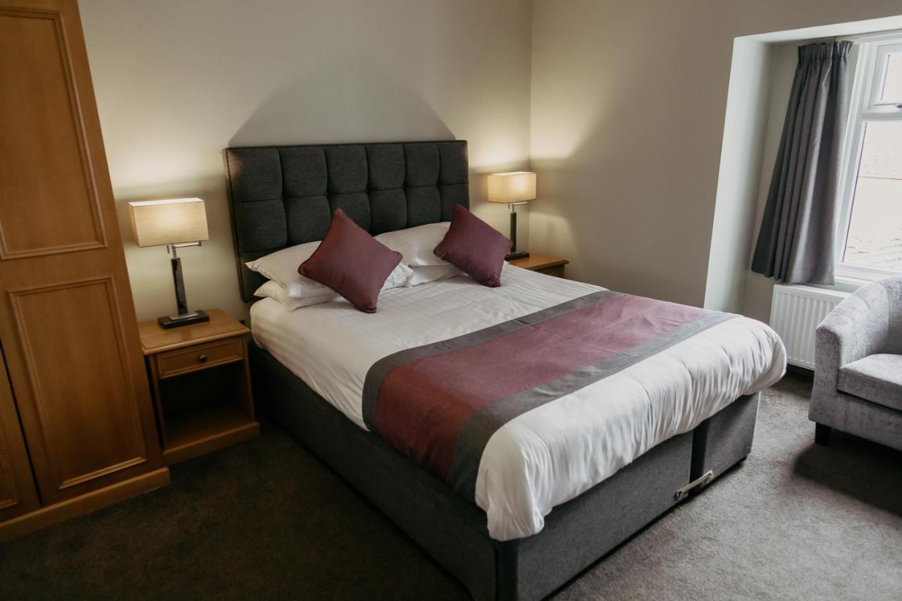 St. Davids Cross Hotel Extérieur photo