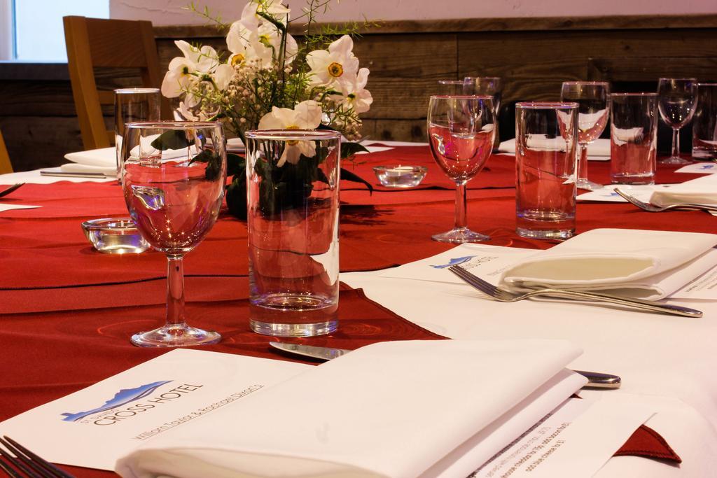 St. Davids Cross Hotel Extérieur photo